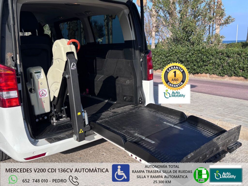 Mercedes V 200 CDI adaptada para que una persona en silla de ruedas pueda acceder y conducir sin ayuda. Cambio automático y mandos en el volante para la conducción con las manos. Asiento totalmente automatizado, permitiendo el traspaso desde la silla de ruedas al asiento de conductor sin esfuerzo.